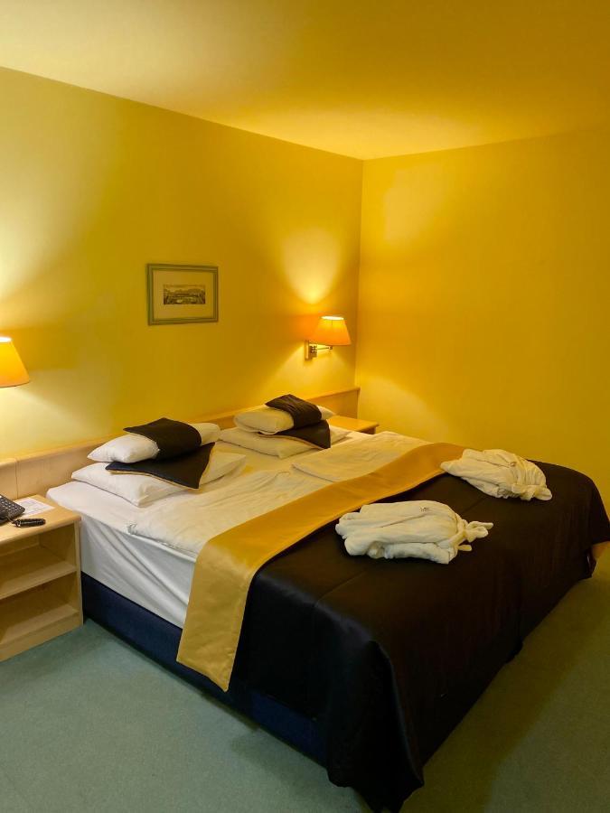 Parkhotel Na Baracke Nová Dubnica Zewnętrze zdjęcie
