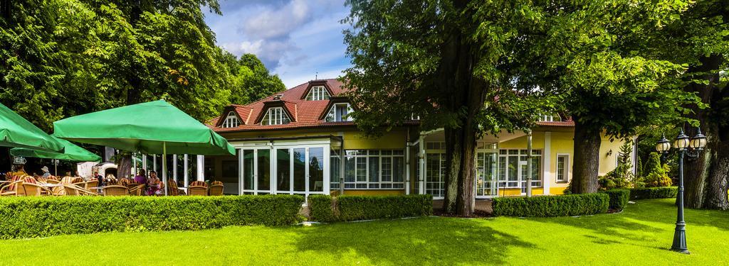 Parkhotel Na Baracke Nová Dubnica Zewnętrze zdjęcie
