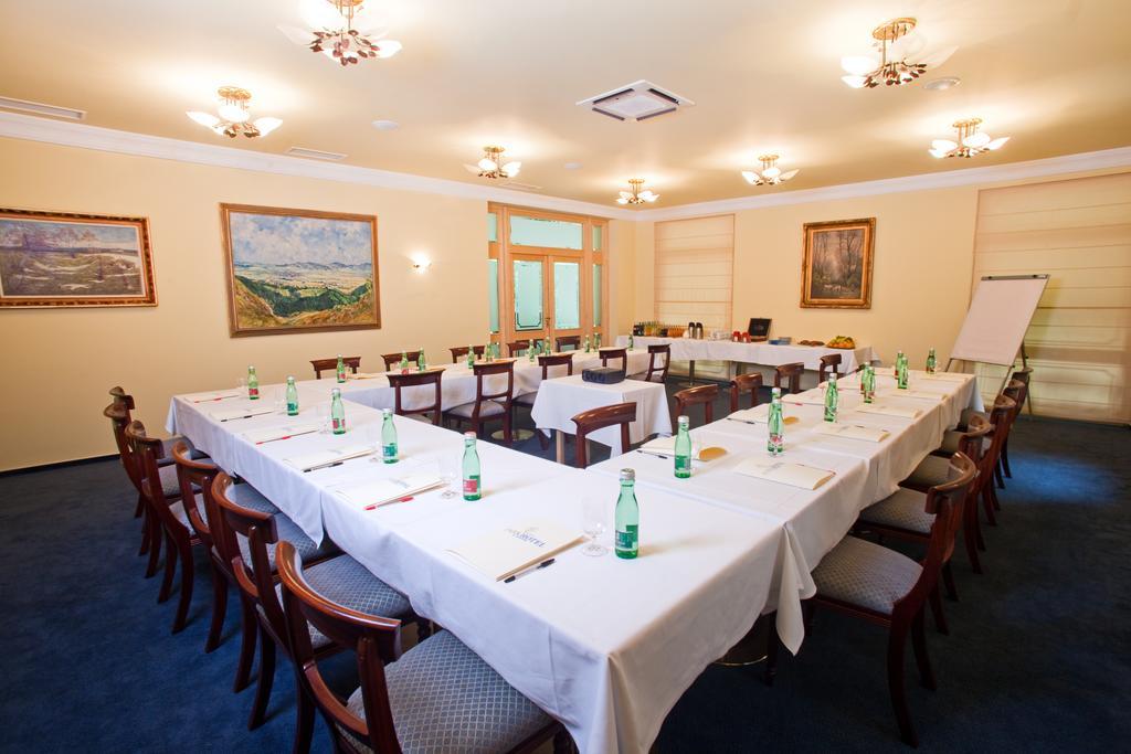 Parkhotel Na Baracke Nová Dubnica Zewnętrze zdjęcie